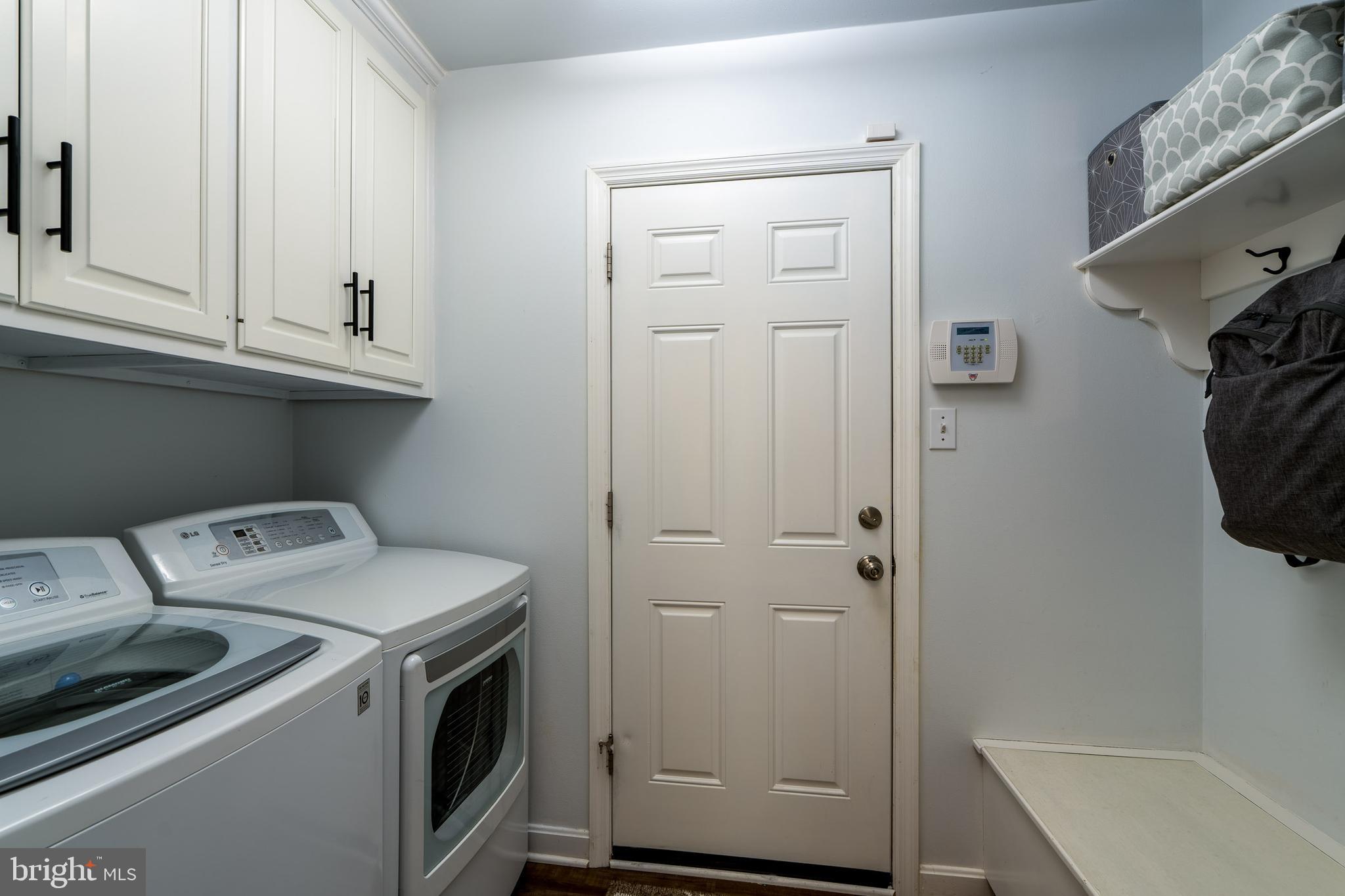 318 Portland Place Lititz, PA 17543 - Photo 22 of 39 a utility room with dryer and washer