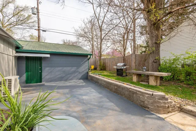 $419,500 | 1901 East Maxwell Lane, Bloomington, IN 47401