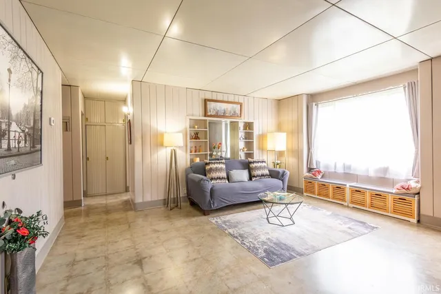 $419,500 | 1901 East Maxwell Lane, Bloomington, IN 47401