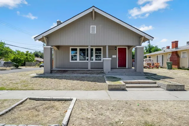 $329,900 | 1303 North Calaveras Street, Fresno, CA 93728