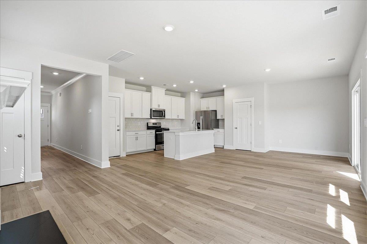 515 Hadlow Street Greer, SC 29651 - Photo 8 of 33 Gallery Image 8