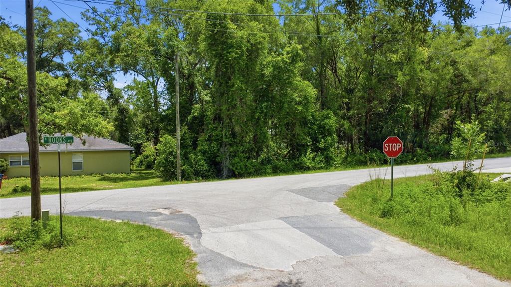 575 North Rooks Avenue Inverness, FL 34453 - Photo 3 of 9
