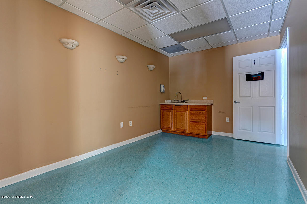 8255 North Wickham Road, Unit 102 Melbourne, FL 32940 - Photo 8 of 11 Room 1