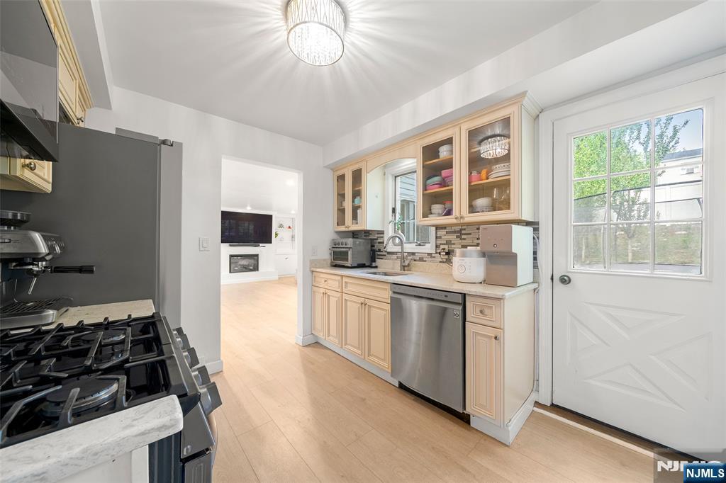 85 Park Avenue Cresskill, NJ 07626 - Photo 10 of 29