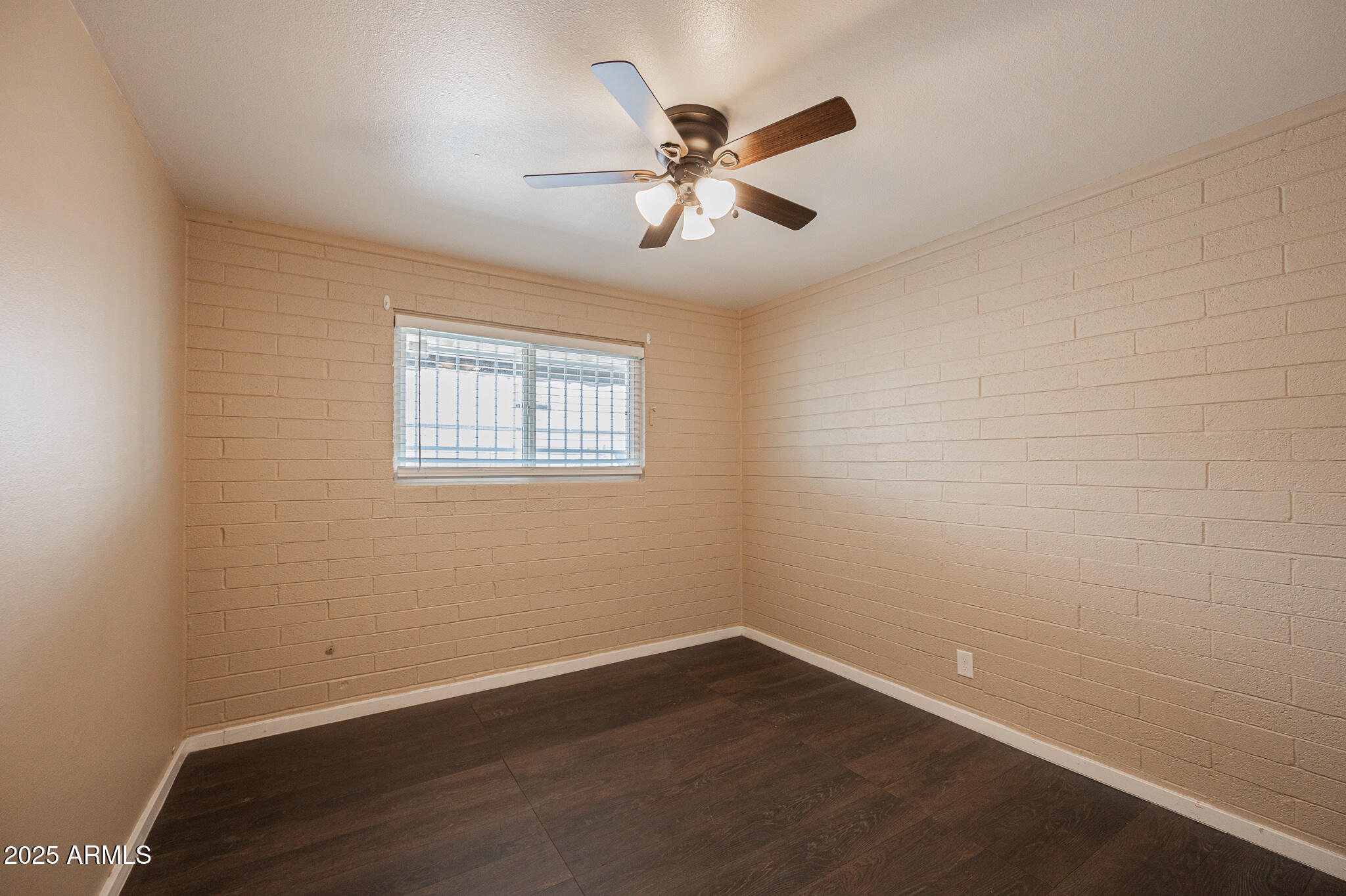 1915 North 26th Place, Unit 3 Phoenix, AZ 85008 - Photo 12 of 18 B33A0427