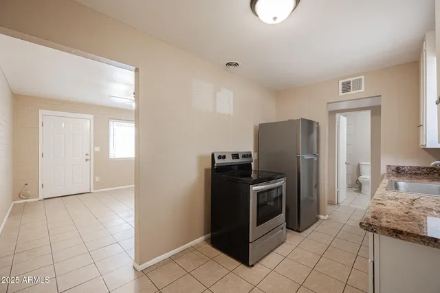 $995 | 1915 North 26th Place, Unit 3, Phoenix, AZ 85008