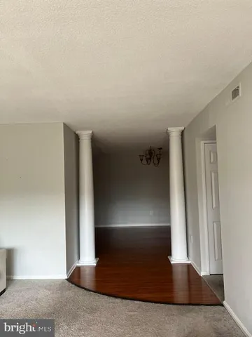 $2,900 | 1300 Army Navy Drive, Unit 223, Arlington, VA 22202