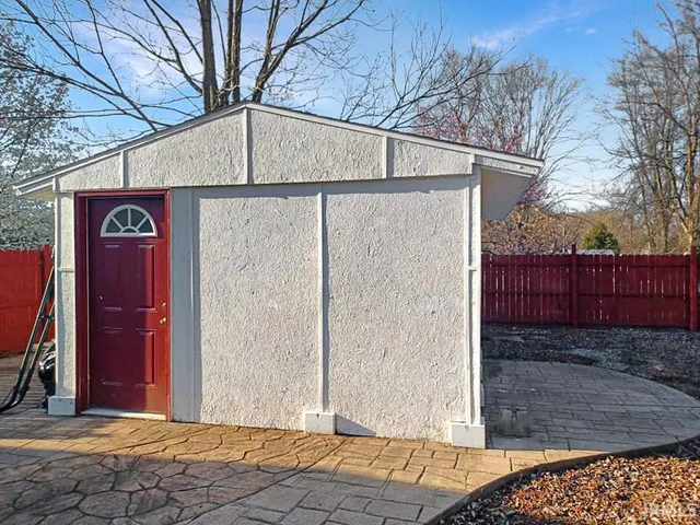 $137,500 | 485 Boone Street, New Haven, IL 62867