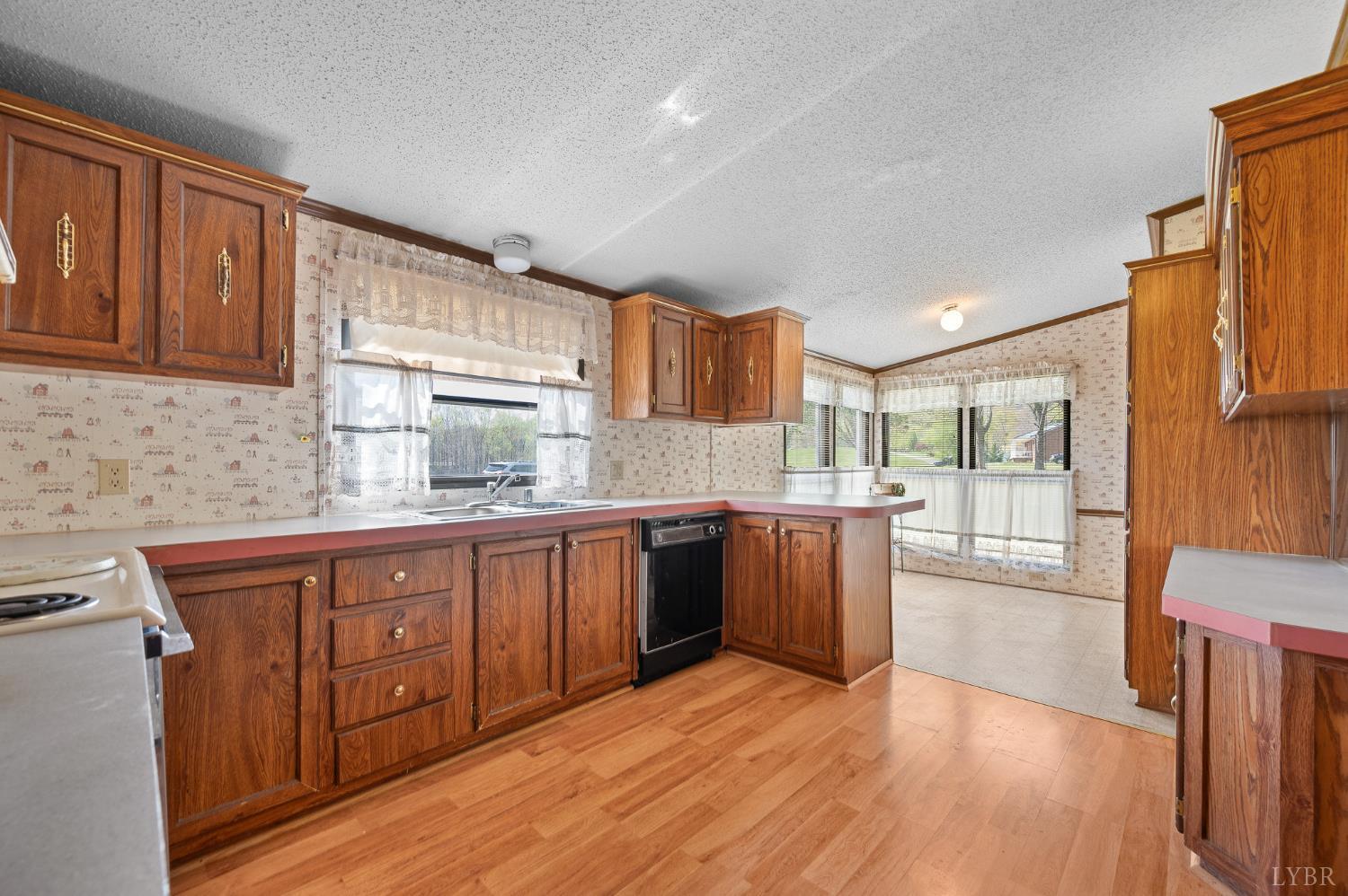 1675 Atkinson Hollow Road Vinton, VA 24179 - Photo 11 of 29
