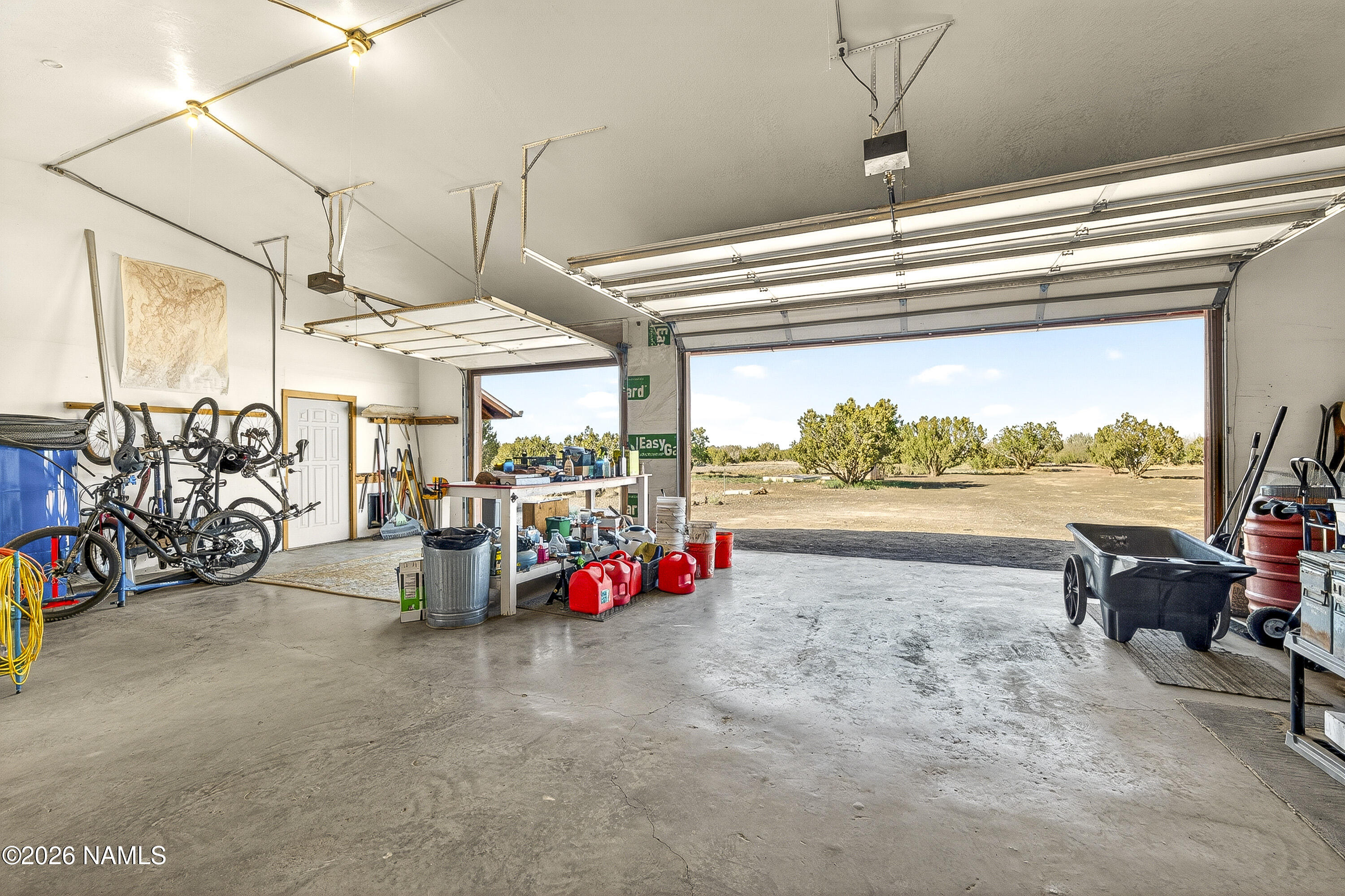 Rr3 Rr3 Flagstaff, AZ 86004 - Photo 20 of 32 3 Stall Garage