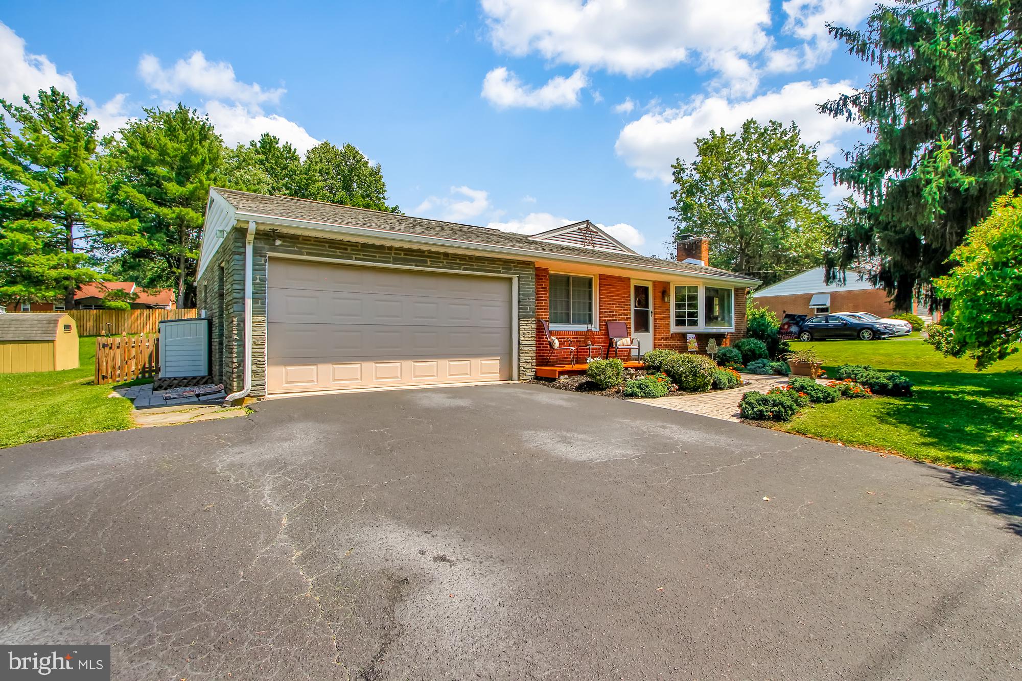 2335 Derry Road York, PA 17408 - Photo 2 of 30