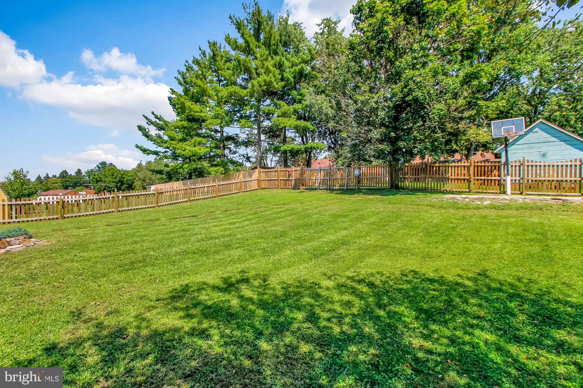 2335 Derry Road York, PA 17408 - Photo 27 of 30