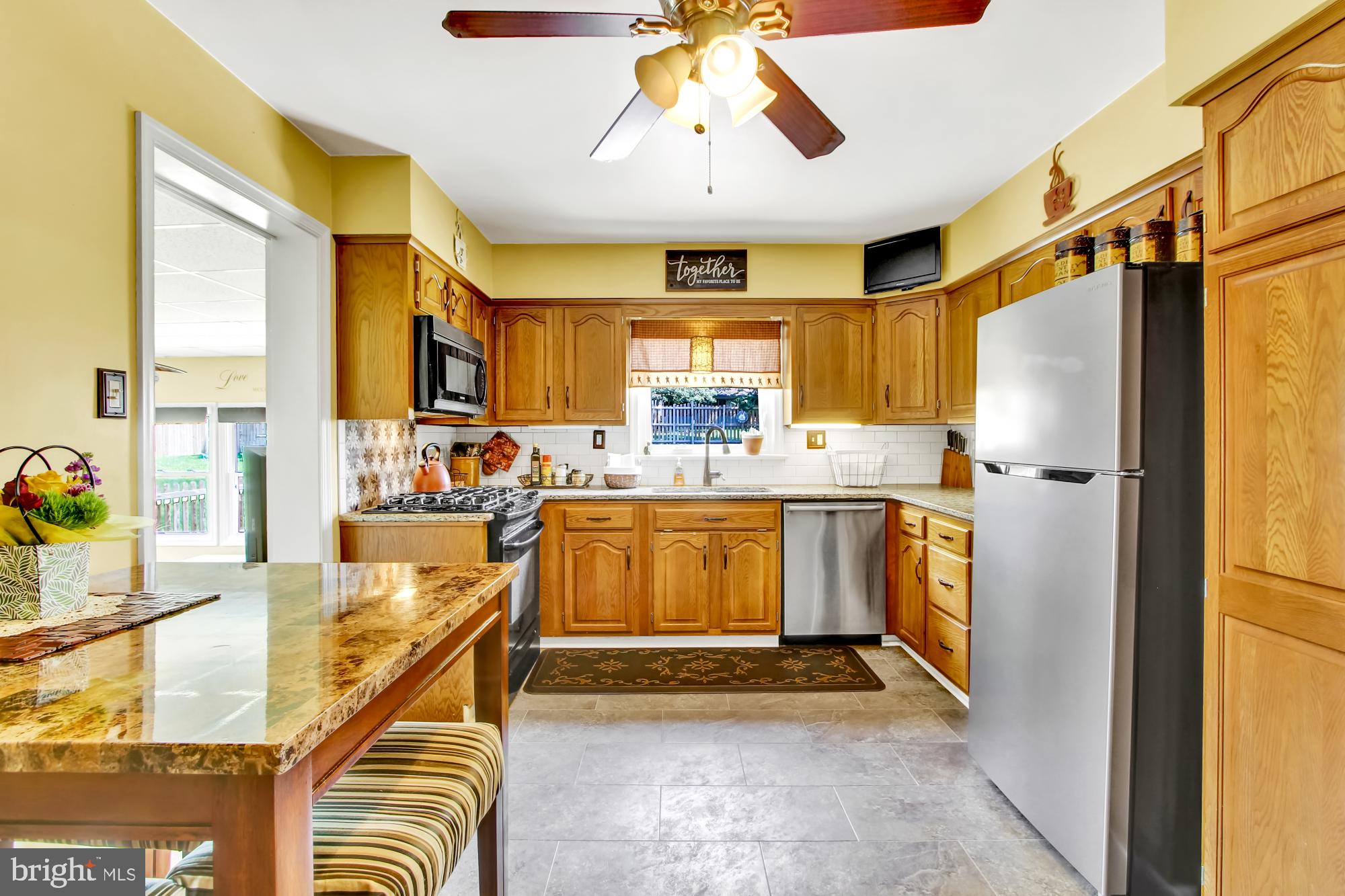 2335 Derry Road York, PA 17408 - Photo 6 of 30