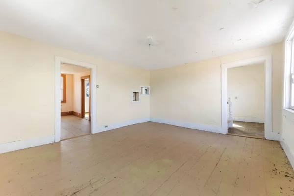 $149,000 | 76 Fish Street, Thomaston, ME 04861