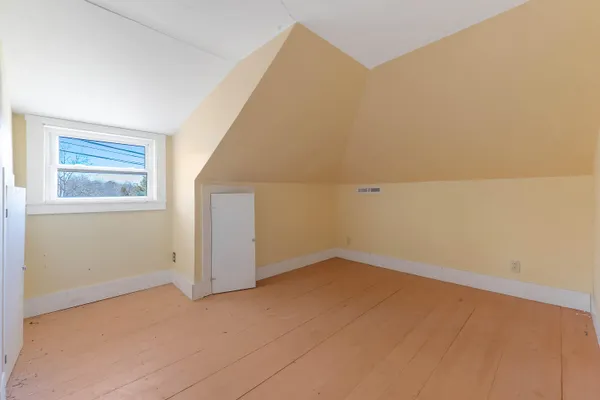 $149,000 | 76 Fish Street, Thomaston, ME 04861