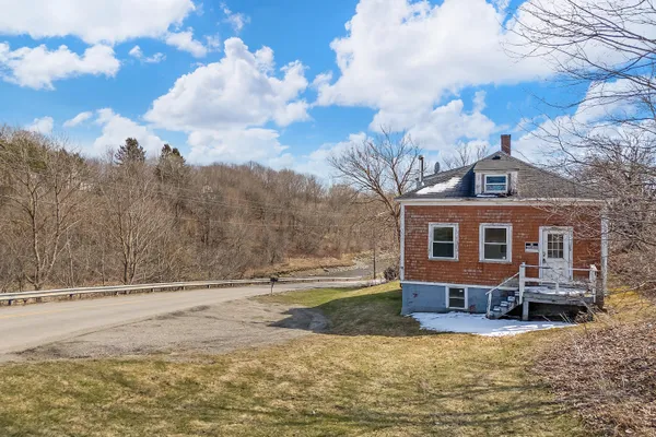 $149,000 | 76 Fish Street, Thomaston, ME 04861