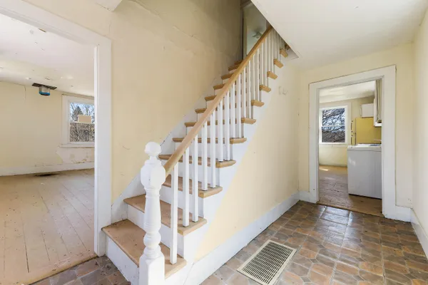 $149,000 | 76 Fish Street, Thomaston, ME 04861