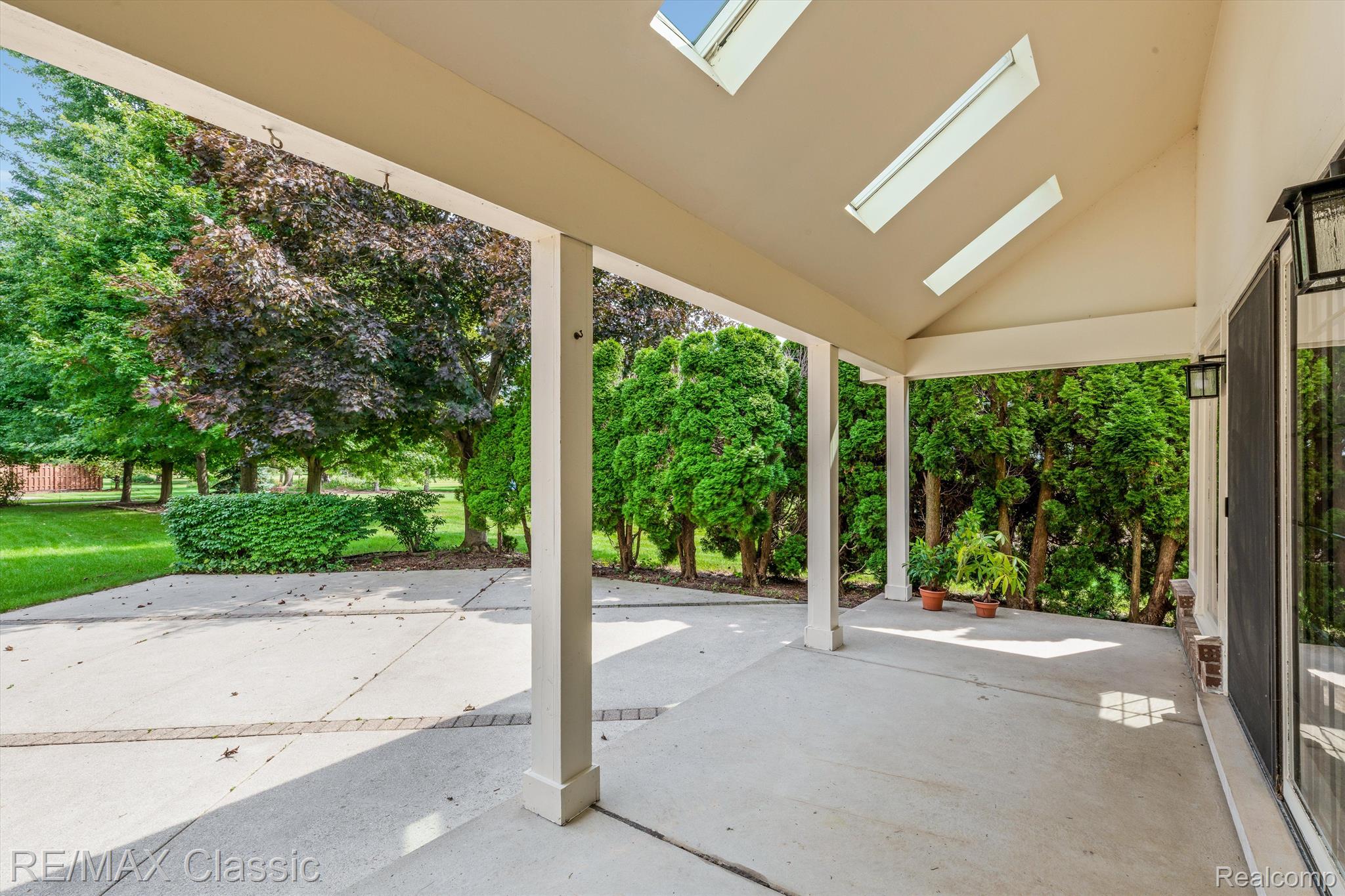 25490 Wixom Road Novi, MI 48374 - Photo 50 of 54 Patio