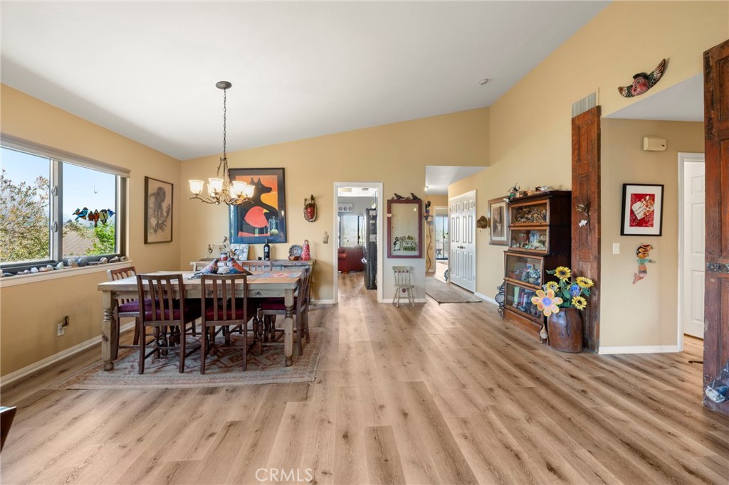 1061 Ridge Heights Drive Fallbrook, CA 92028 - Photo 12 of 64