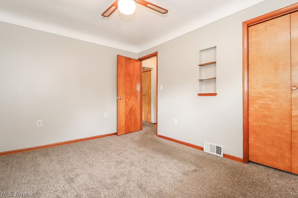 25121 Price Road Bedford, OH 44146 - Photo 23 of 33