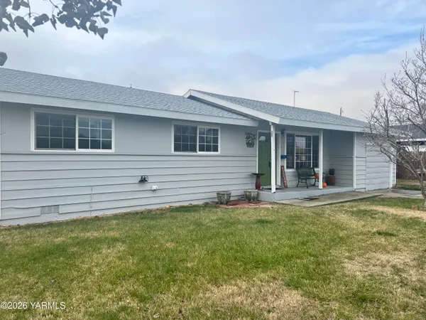 $289,999 | 1427 South 7th Street, Sunnyside, WA 98944