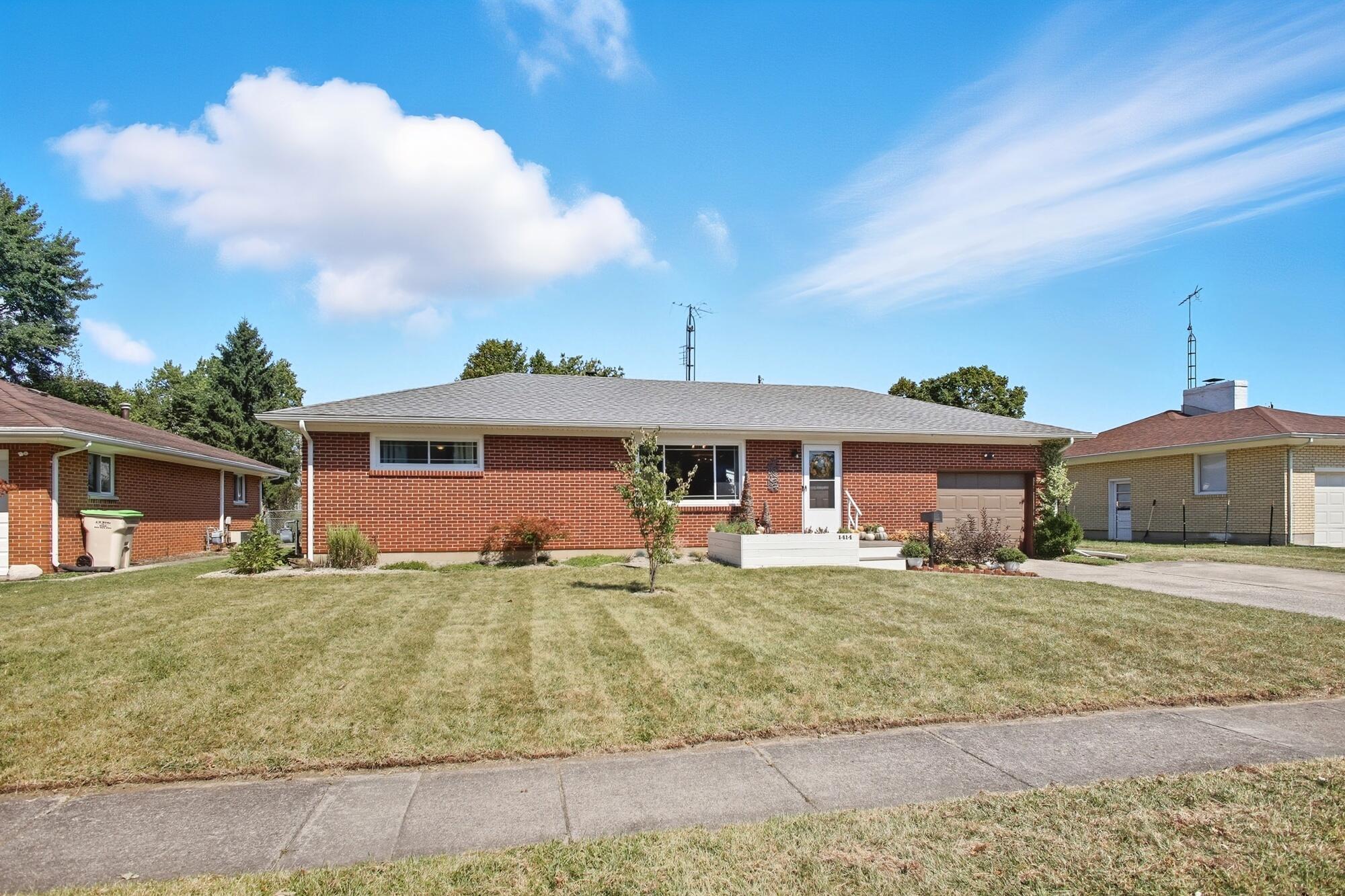 1414 Ronald Road Springfield, OH 45503 - Photo 2 of 39