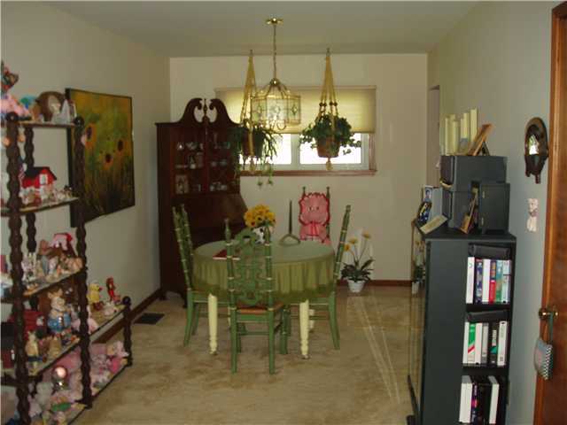 2900 Ashby Road Columbus, OH 43209 - Photo 3 of 9