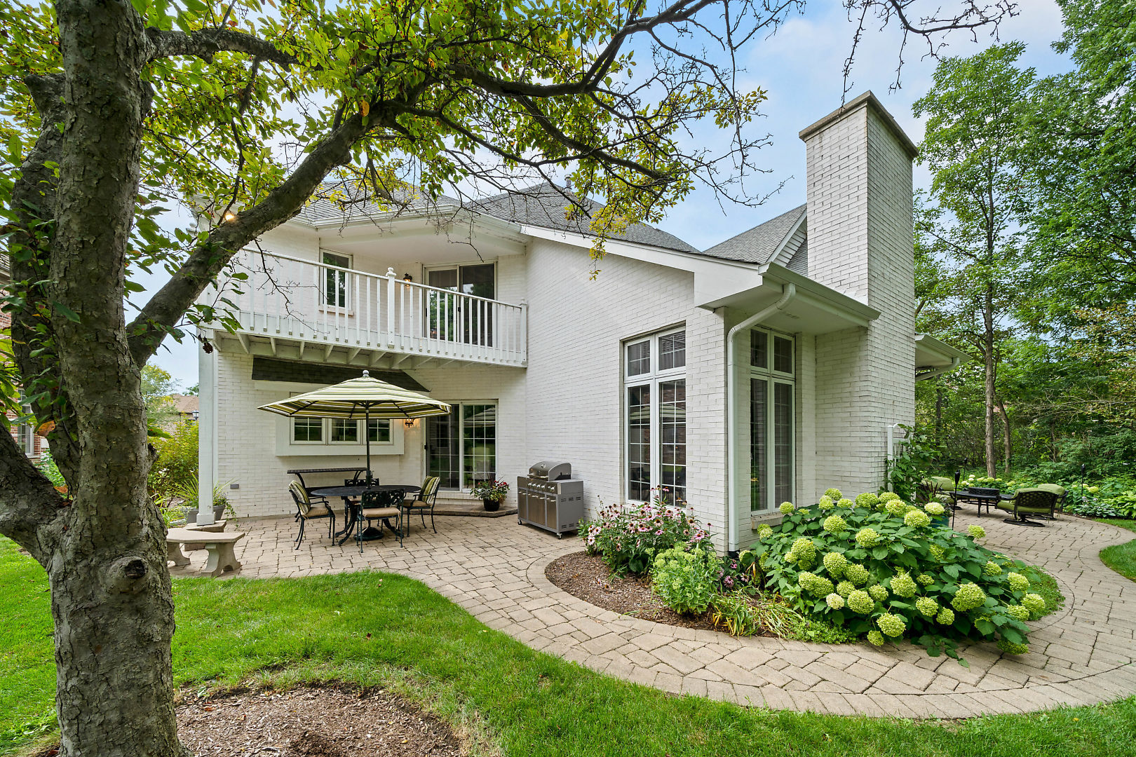 3111 Turnberry Road St. Charles, IL 60174 - Photo 31 of 34 a house view with a sitting space and garden