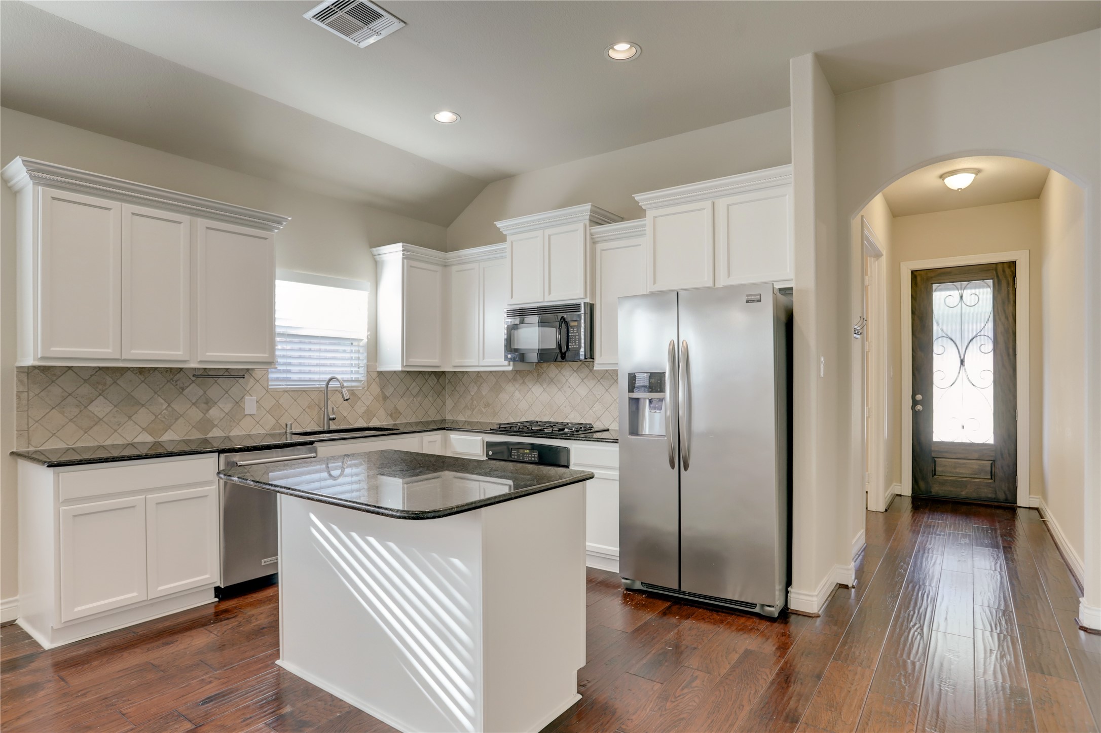 606 Sabinal Street Webster, TX 77598 - Photo 7 of 26