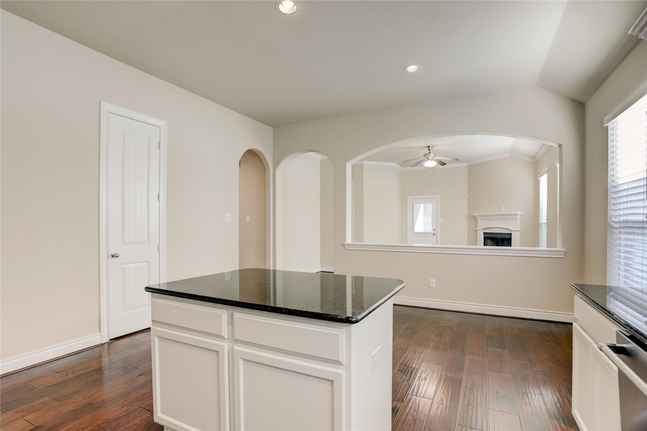 606 Sabinal Street Webster, TX 77598 - Photo 8 of 26