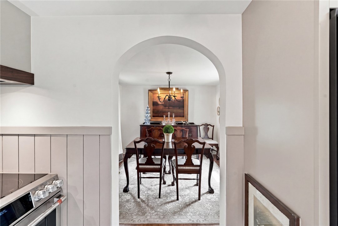 33 Nicholson Crescent Middletown, RI 02842 - Photo 20 of 47