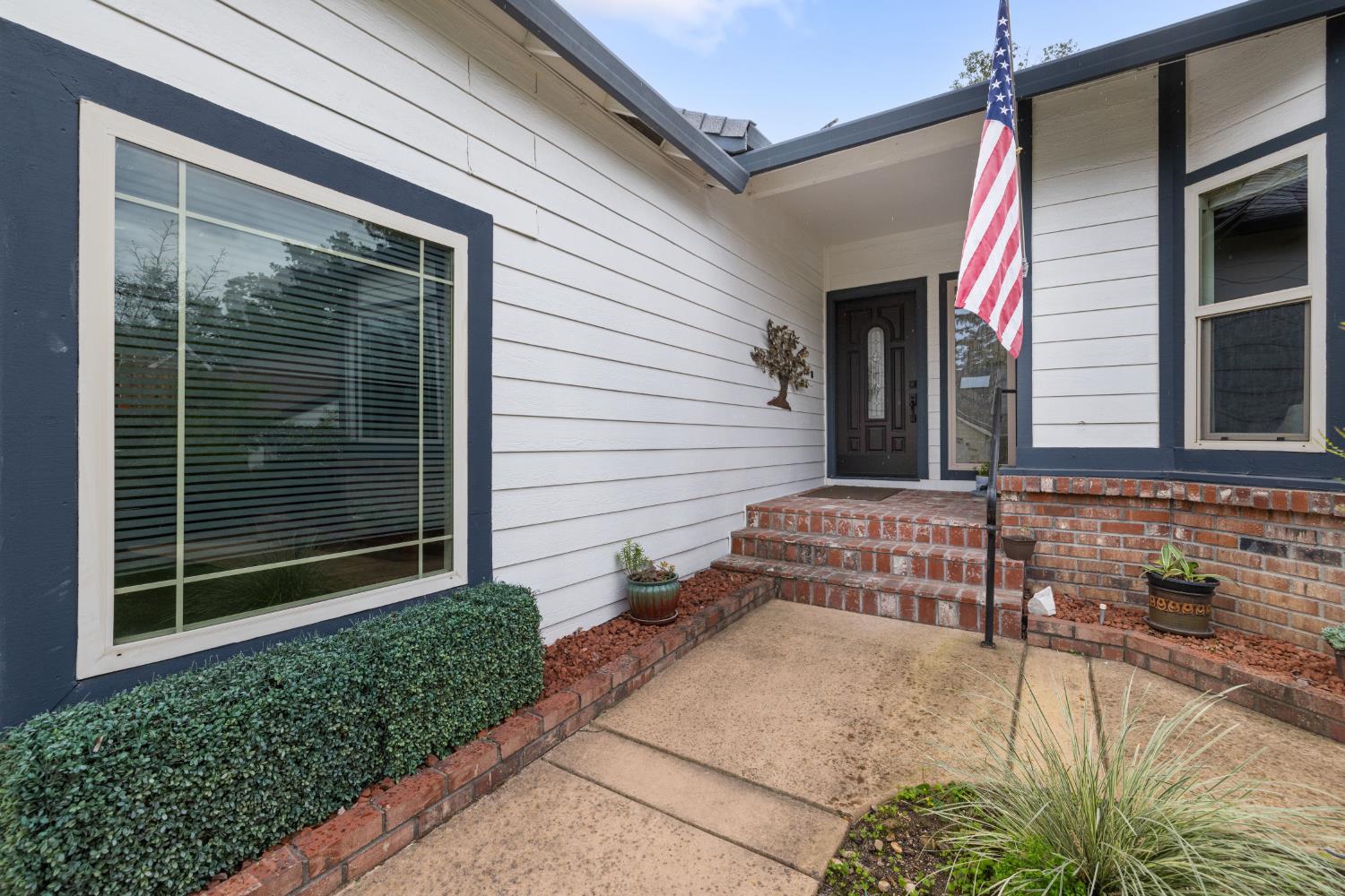 7118 Murdock Way Carmichael, CA 95608 - Photo 2 of 31