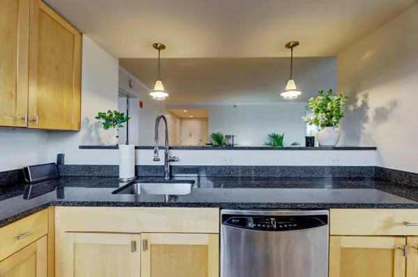 $775,000 | 700 Grove Street, Unit 3Q, Jersey City, NJ 07310
