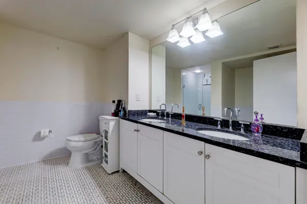 $775,000 | 700 Grove Street, Unit 3Q, Jersey City, NJ 07310