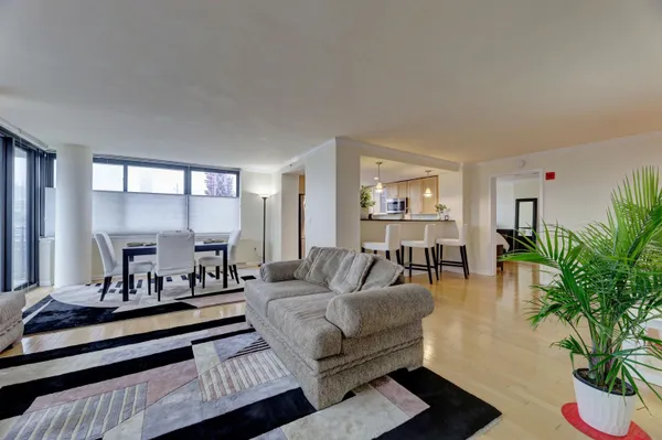 $775,000 | 700 Grove Street, Unit 3Q, Jersey City, NJ 07310