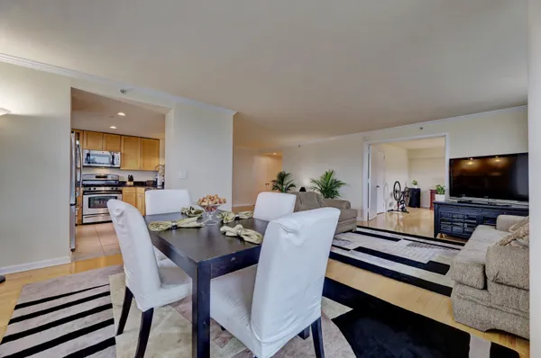 $775,000 | 700 Grove Street, Unit 3Q, Jersey City, NJ 07310