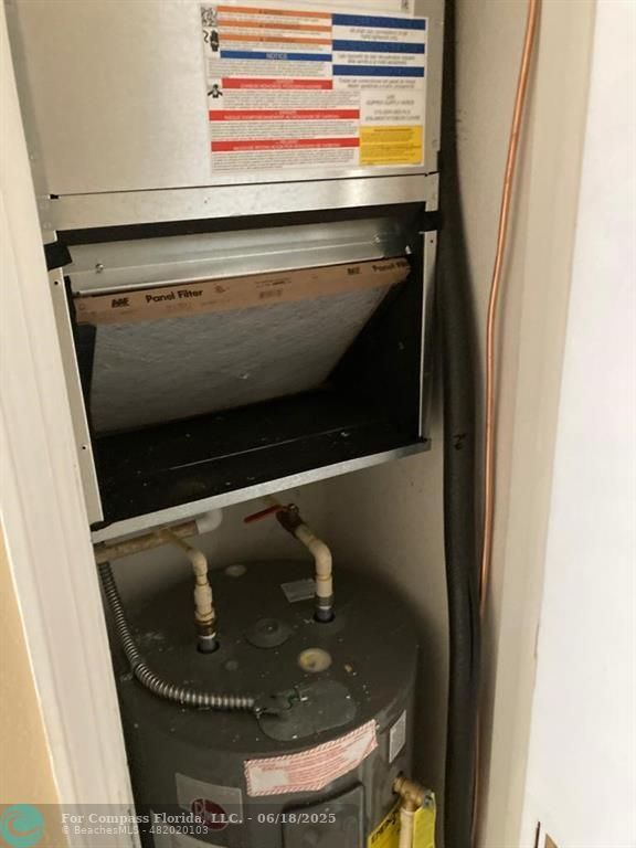 179 South Barfield Highway, Unit 1 Pahokee, FL 33476 - Photo 12 of 19 a close view of stove