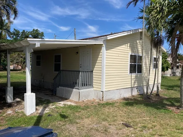 $1,475 | 179 South Barfield Highway, Unit 1, Pahokee, FL 33476