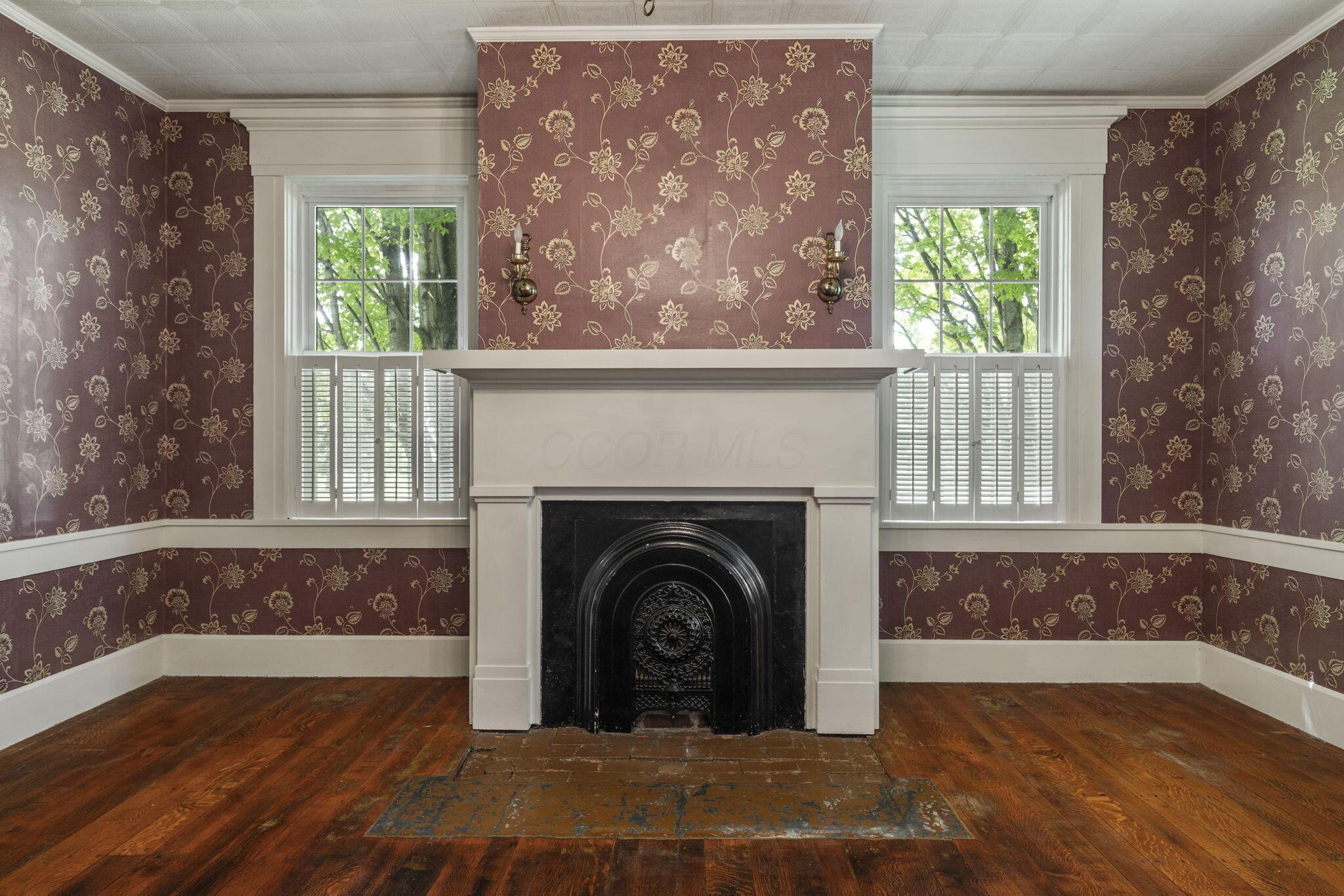 29614 Tarlton Adelphi Road Kingston, OH 45644 - Photo 24 of 60 Formal Living room
