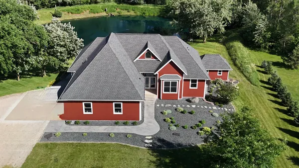 $747,500 | 75184 118th Avenue, Blooming Prairie, MN 55917