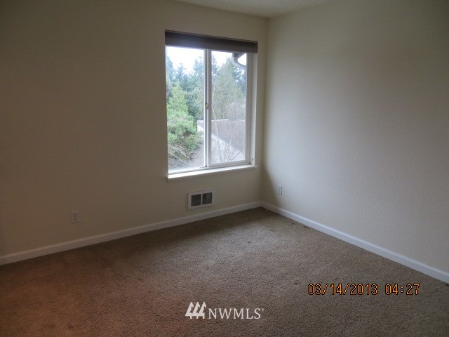 2607 Northeast 4th Street, Unit 238 Renton, WA 98056 - Photo 4 of 6 Gallery Image 4