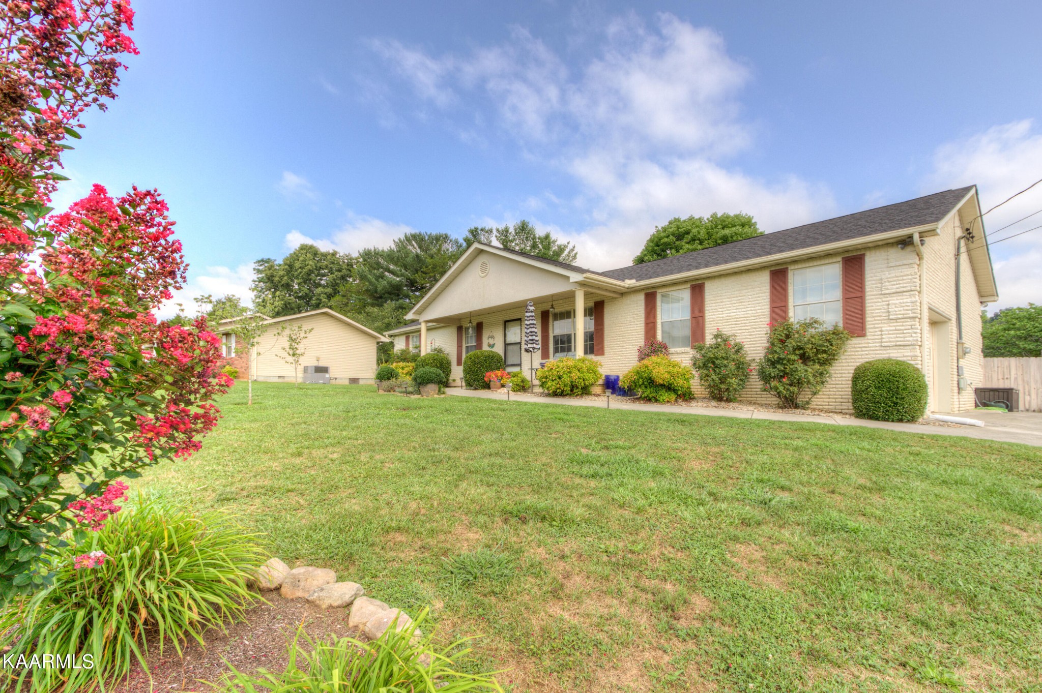 136 Cross Creek Road Maynardville, TN 37807 - Photo 4 of 34 Gallery Image 4