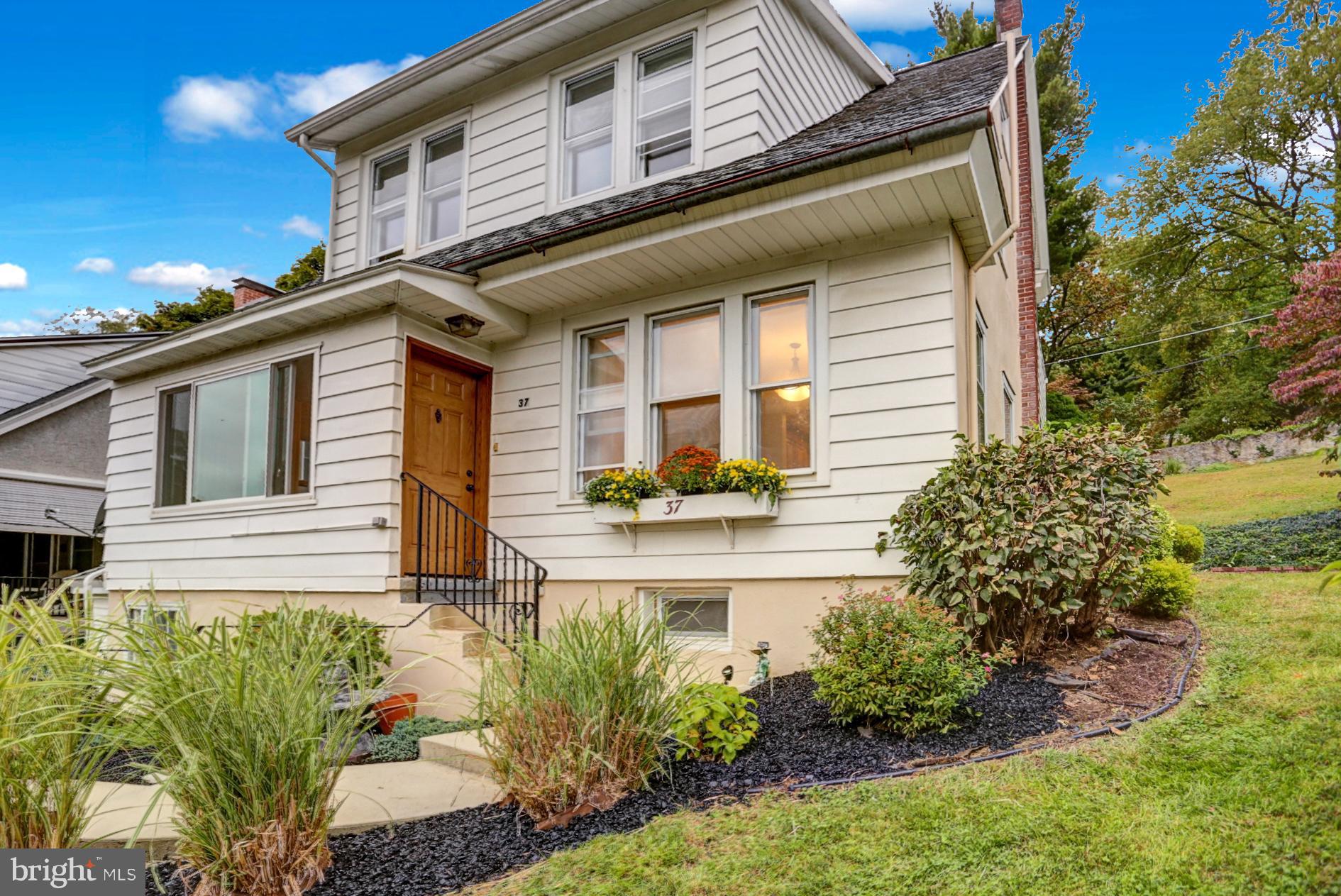 37 Park Road Reading, PA 19609 - Photo 1 of 46 Gallery Image 1