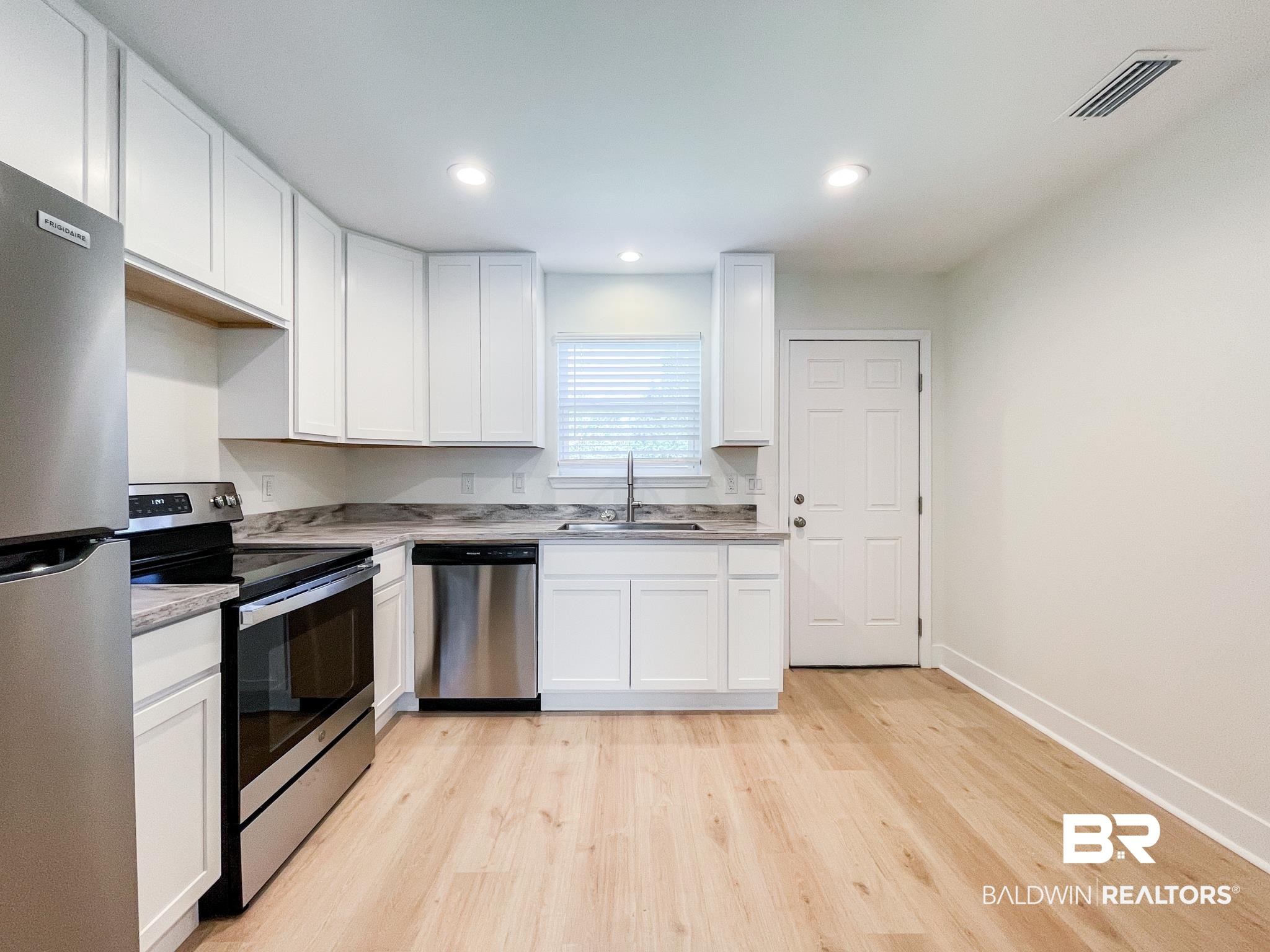 25121 Olive Street, Unit B Elberta, AL 36530 - Photo 9 of 21