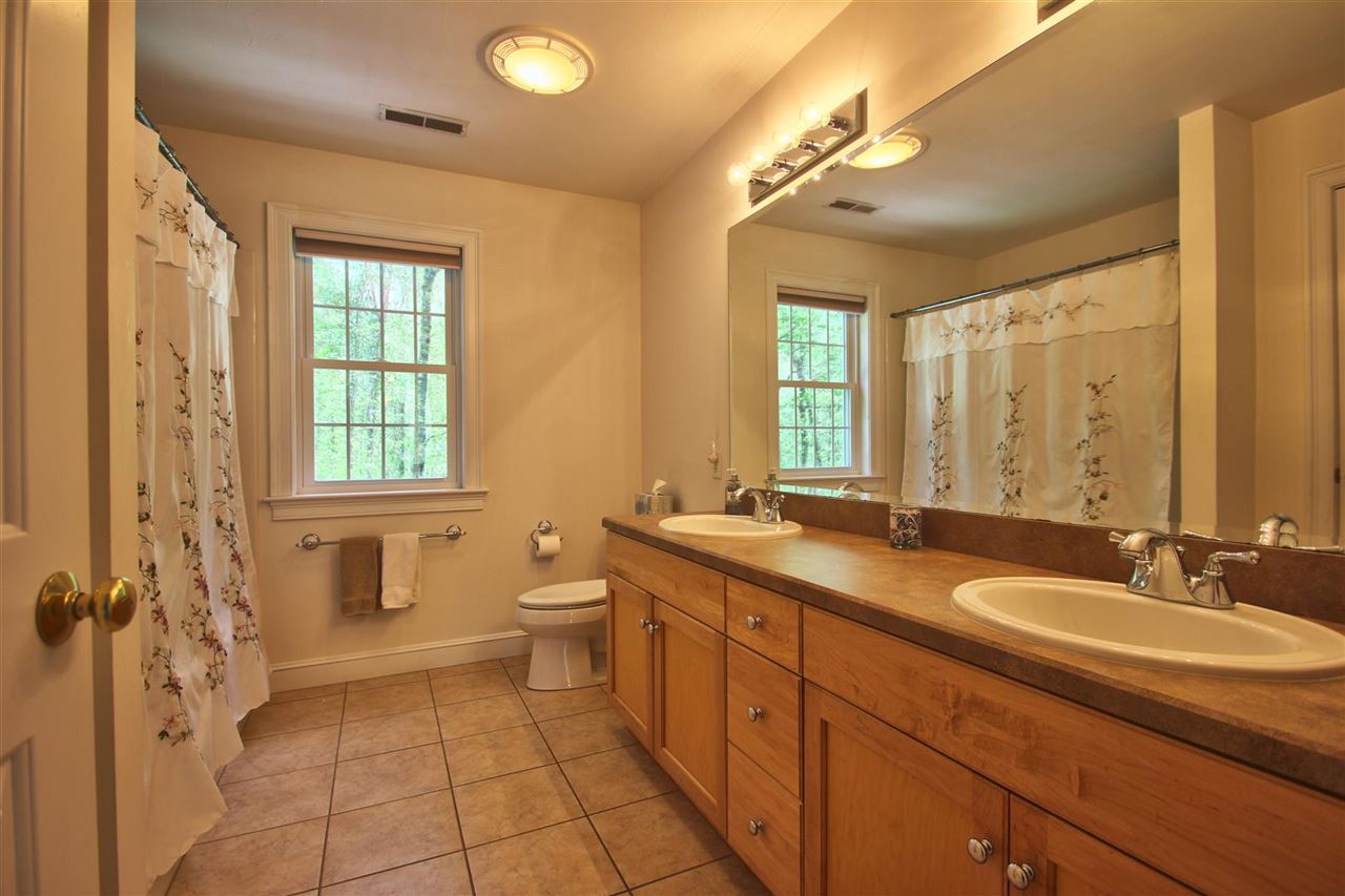 6 Moccasin Path Atkinson, NH 03811 - Photo 22 of 25