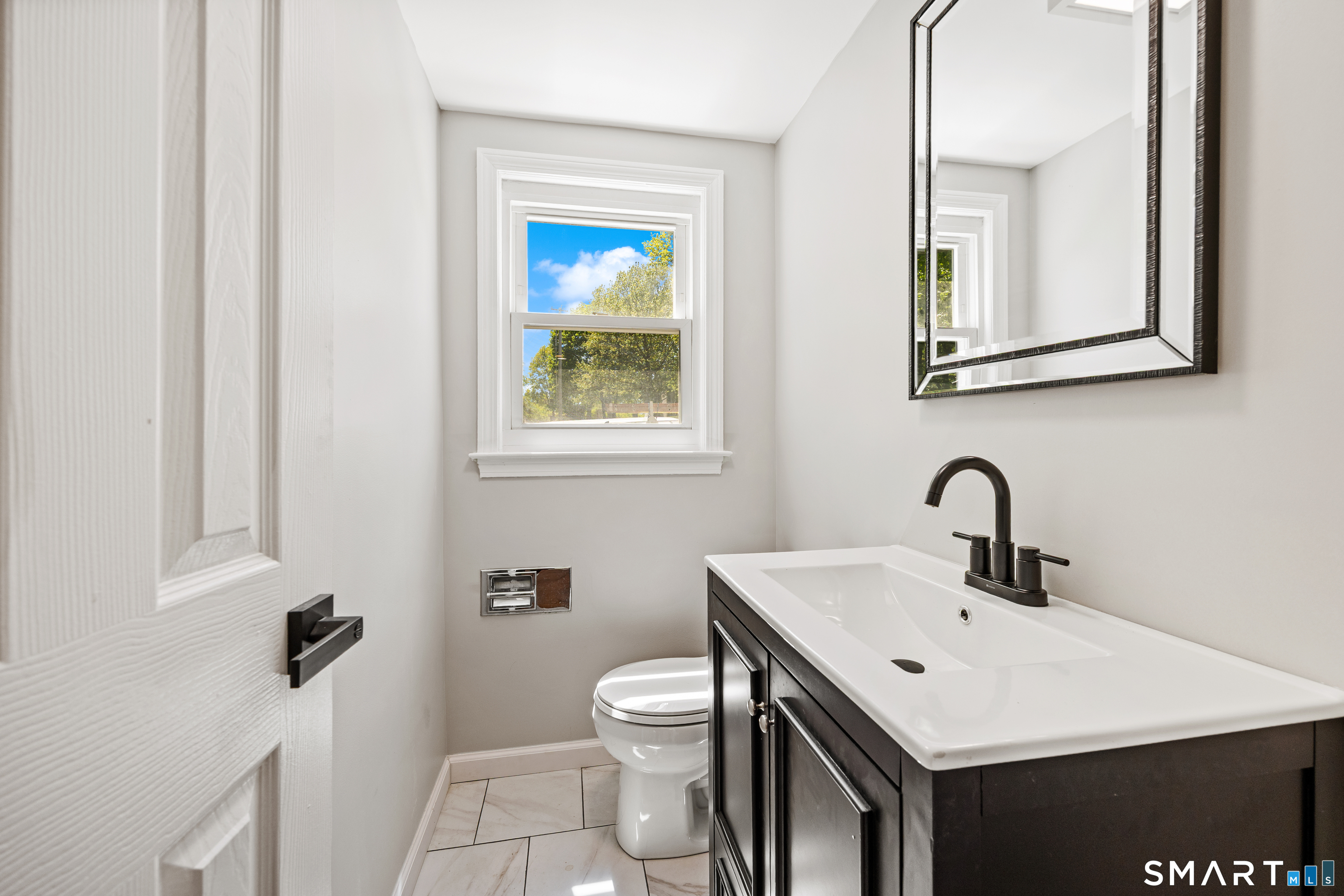 1044 Dunbar Hill Road Hamden, CT 06514 - Photo 26 of 36