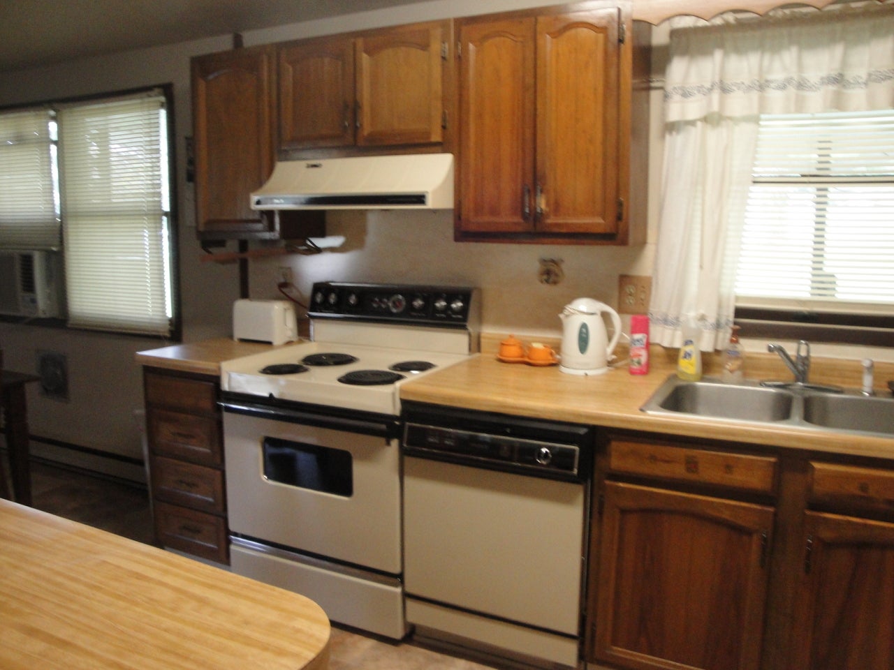 1 Rt Marlinton, WV 24954 - Photo 1 of 13 Kitchen