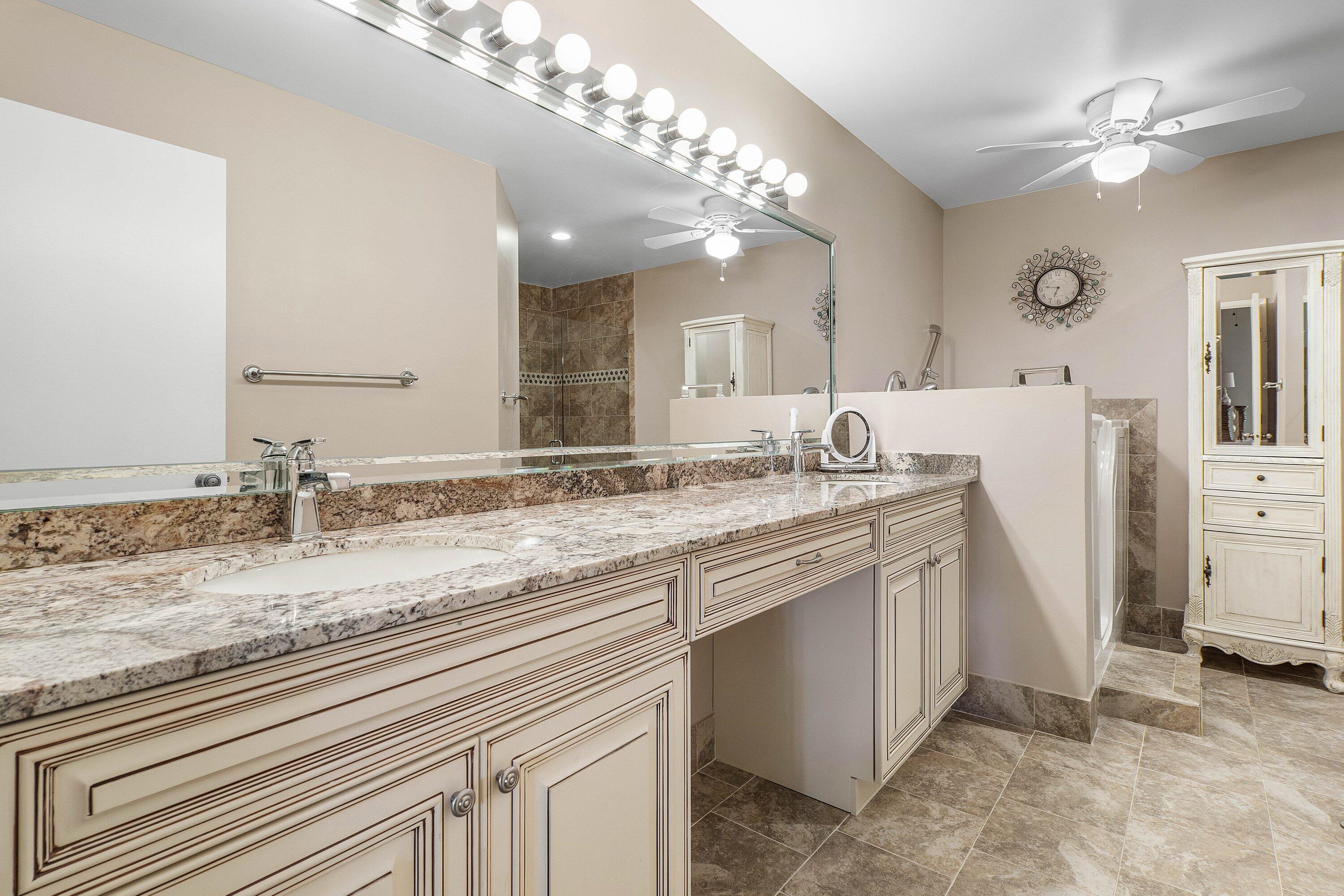 8054 Summerview Terrace Boca Raton, FL 33496 - Photo 22 of 42 PRIMARY BATHROOM