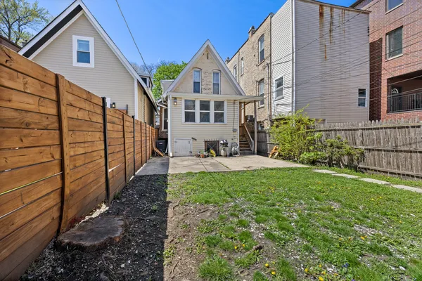 $450,000 | 1023 South Claremont Avenue, Chicago, IL 60612