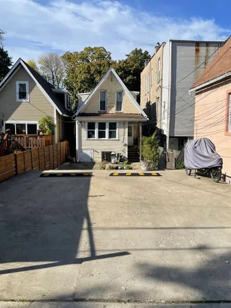 $450,000 | 1023 South Claremont Avenue, Chicago, IL 60612